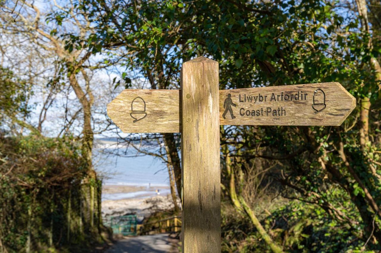 Sunningdale - Beach Side Cottage, Sea Views, Parking Saundersfoot Eksteriør billede
